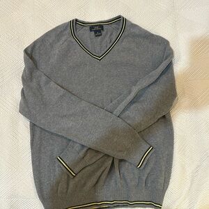 Brooks Brothers 346 cotton V-neck sweater